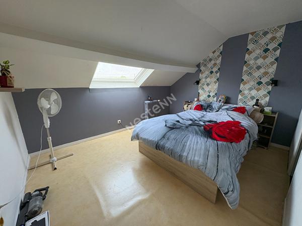 Maison à vendre à MONTRELAIS - 3 chambres, belle pièce de vie, garage, jardin