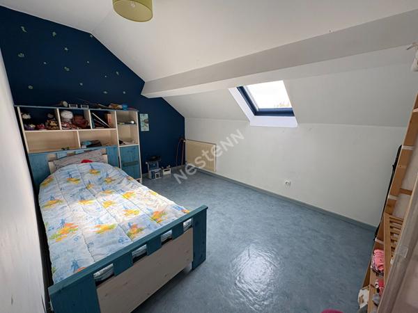 Maison à vendre à MONTRELAIS - 3 chambres, belle pièce de vie, garage, jardin