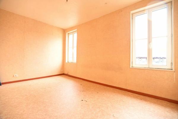 Immeuble à vendre    4 pièces • 97 m2 Friville-Escarbotin