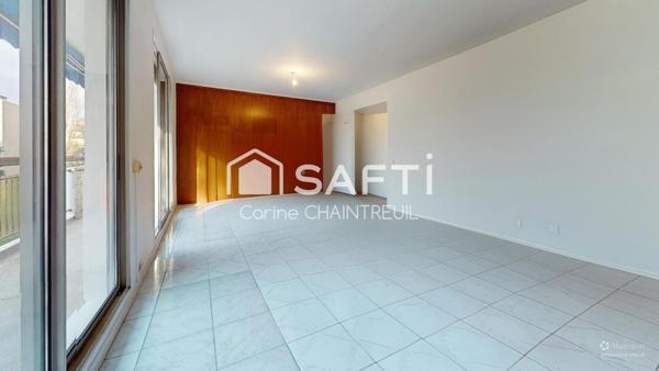 Appartement 4 pièces traversant avec balcon, parking et cave – Bron