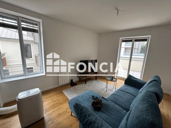 Location Appartement 3 pièces 69.8 m² - 2-4 RUE SIMONE DE BEAUVOIR Lyon 69007