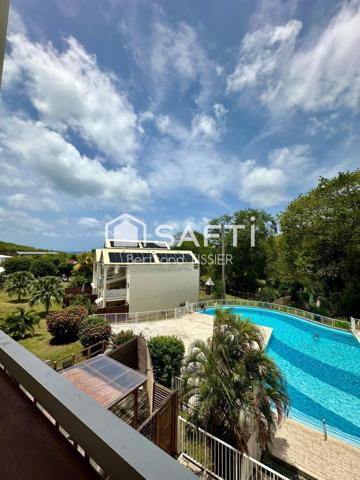 Appartement , 3  chambres rénové et meublé avec piscine