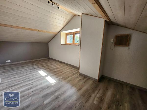 Maison à louer 3 pièces 85m² Cognac-la-Forêt (87310)
