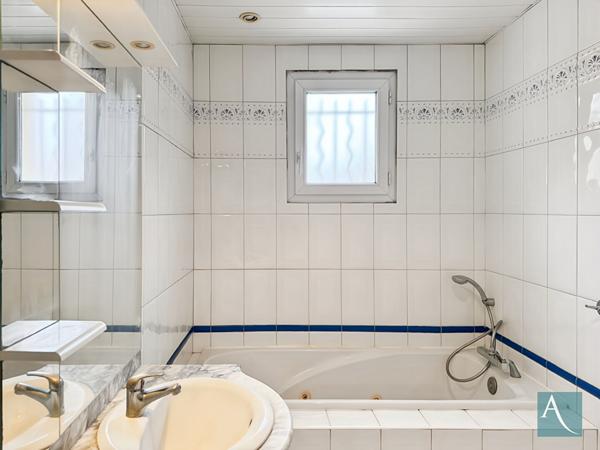 Maison contemporaine de 160 m² au sol Terrain 826 m² 4 chambres Saint-Germain-lès-Arpajon