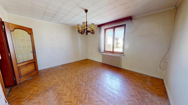 À vendre – Duplex esprit maison avec jardin, garage et potentiel d’aménagement – Ensisheim