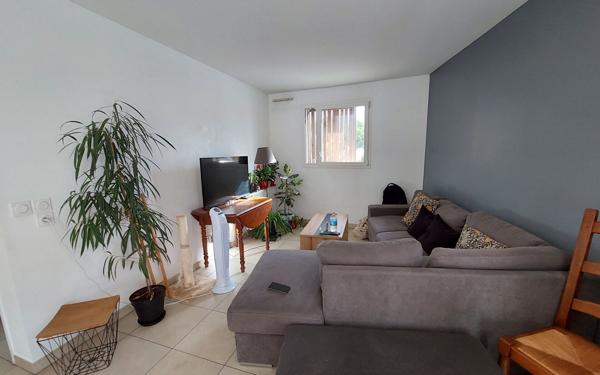 Appartement à vendre    2 pièces • 51 m2 Marseille 8