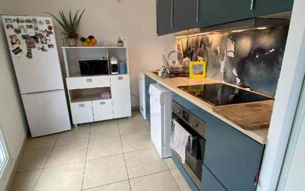 Appartement à vendre    2 pièces • 51 m2 Marseille 8