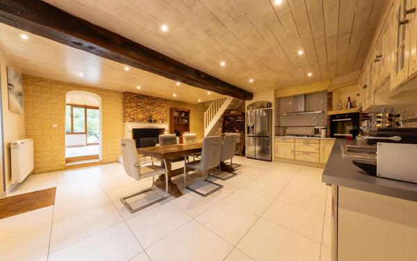 Maison à vendre    4 pièces •  Le Thou