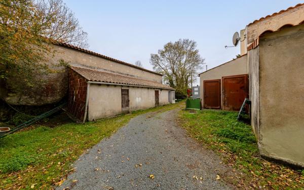 Maison à vendre    4 pièces •  Le Thou