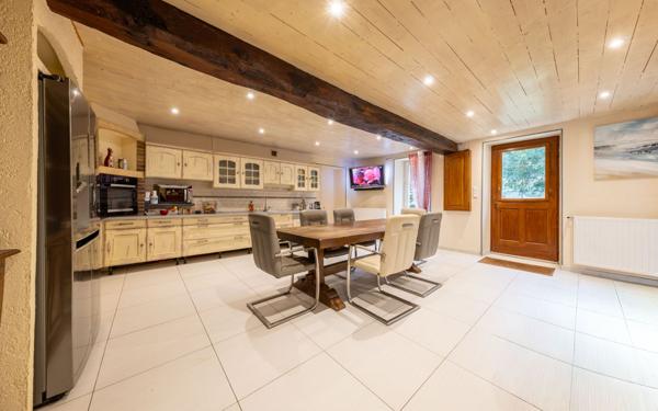 Maison à vendre    4 pièces •  Le Thou