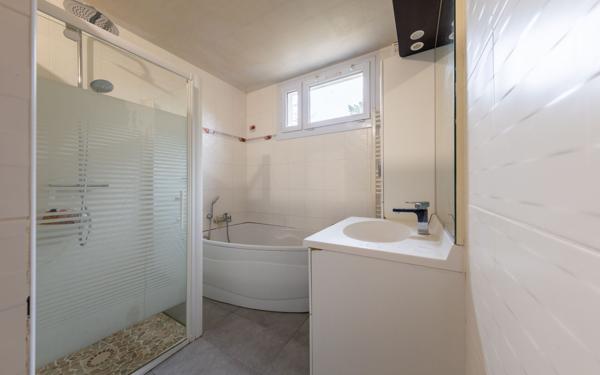 Maison à vendre    4 pièces •  Le Thou