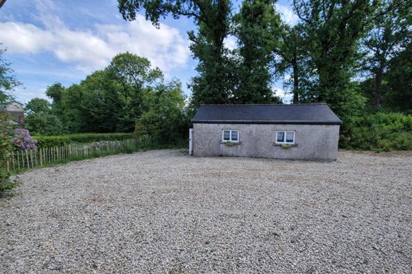 TRES BELLE MAISON CONTEMPORAINE DE PLAIN PIED de 112 m2 réalisée en 2018 dans le Finistère en limite du Morbihan - (2 min de Spézet, 10 min de Gourin - 10 min de Châteauneuf du Faou)