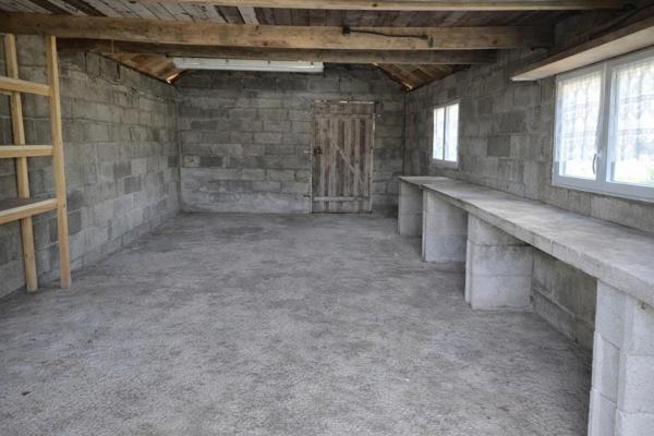 TRES BELLE MAISON CONTEMPORAINE DE PLAIN PIED de 112 m2 réalisée en 2018 dans le Finistère en limite du Morbihan - (2 min de Spézet, 10 min de Gourin - 10 min de Châteauneuf du Faou)