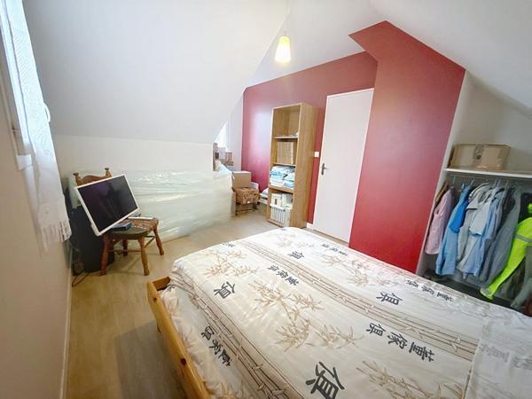 SURZUR Appartement T3 en DUPLEX de 67,70 m2, lumineux. À pied du bourg