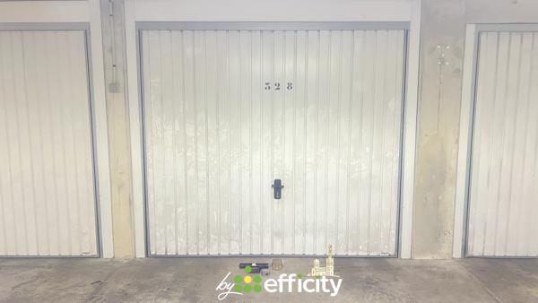 Parking
        
        - 15 m² 38 500 € *