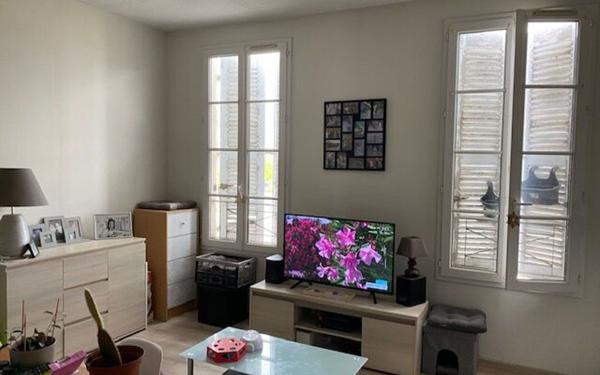 Immeuble à vendre    3 pièces • 100 m2 Rochefort