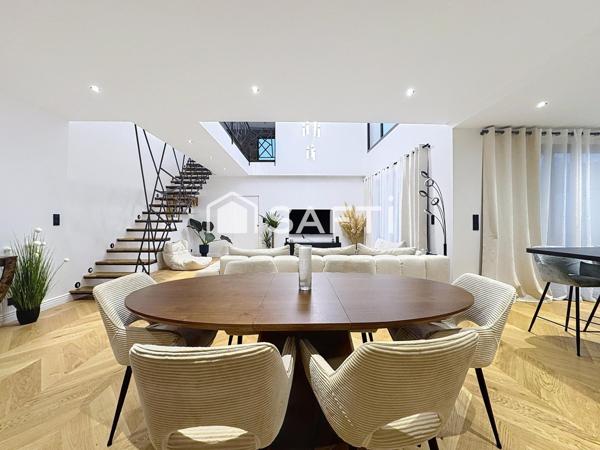 Maison contemporaine 4 chambres, une mezzanine, un cellier, un garage