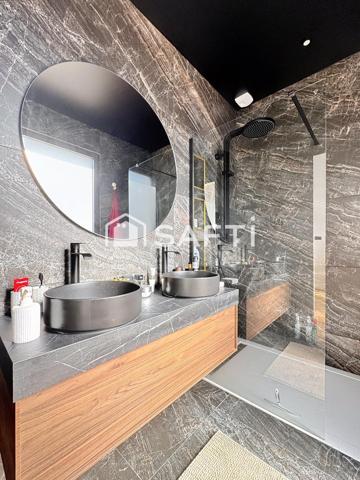 Maison contemporaine 4 chambres, une mezzanine, un cellier, un garage