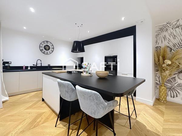 Maison contemporaine 4 chambres, une mezzanine, un cellier, un garage