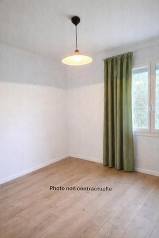 maison plain pied sur 426 m² de terrain Bollène (84500)