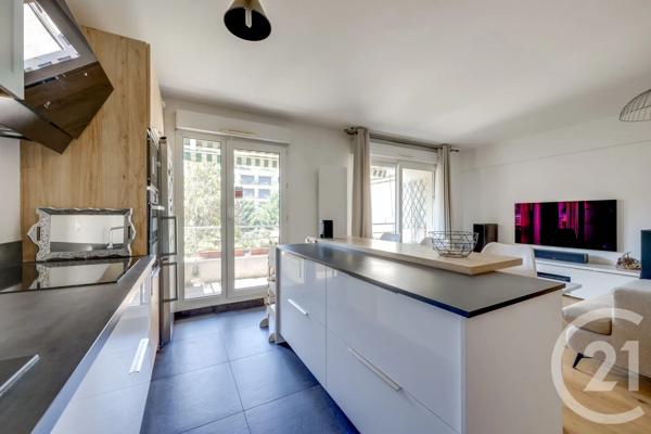 Appartement F3 à vendre  3 pièces - 66,06 m 2   MONTROUGE  - 92
