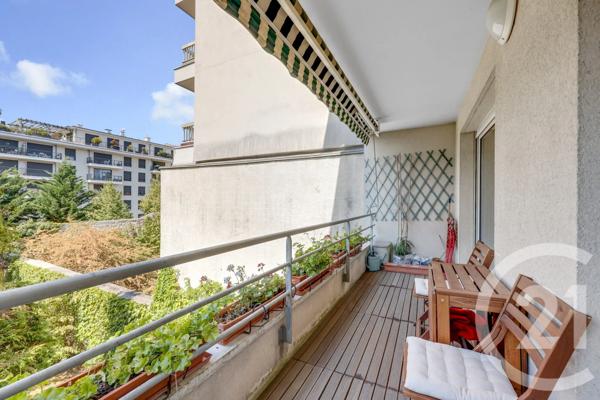 Appartement F3 à vendre  3 pièces - 66,06 m 2   MONTROUGE  - 92