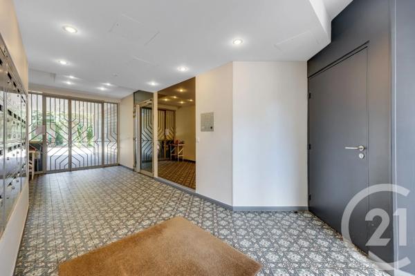 Appartement F3 à vendre  3 pièces - 66,06 m 2   MONTROUGE  - 92