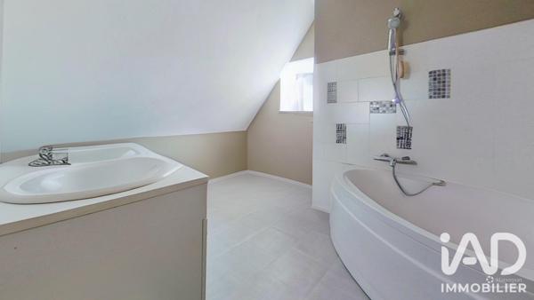 Maison à vendre 7 pièces 125 m² Ally