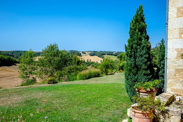 A vendre Demeure en Pierre de prestige proche Auch avec Piscine sans vis a vis