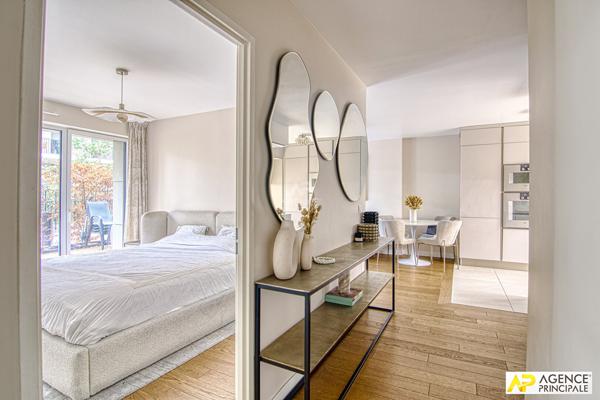 Versailles Notre-Dame Appartement 4 pièces 69.45 m² carrez avec terrasse de 27 m² 770 000 € **  - Référence  28263
