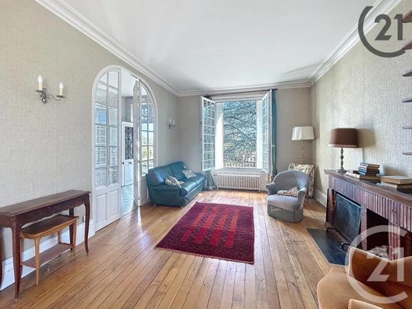 Maison à vendre  14 pièces - 275,52 m 2   AVON  - 77