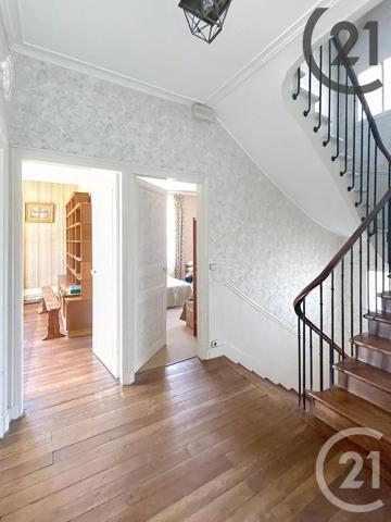 Maison à vendre  14 pièces - 275,52 m 2   AVON  - 77