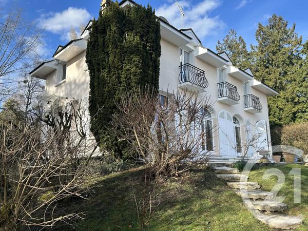 Maison à vendre  14 pièces - 275,52 m 2   AVON  - 77