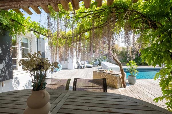 Charmante maison de famille rétaise, au cœur du village