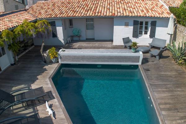 Charmante maison de famille rétaise, au cœur du village