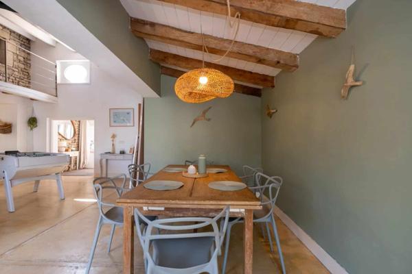 Charmante maison de famille rétaise, au cœur du village