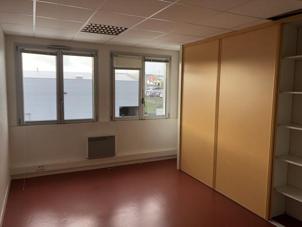 BUREAU A LOUER KERGONAN KERGARADEC PROXIMITE TRAM BREST