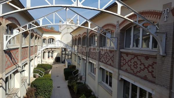 BUREAUX à LOUER de 223 m²