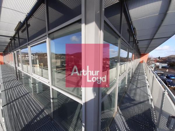 AUBIERE A LOUER BUREAUX DE 170 M² AU 2EME ETAGE