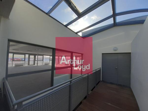 AUBIERE A LOUER BUREAUX DE 170 M² AU 2EME ETAGE