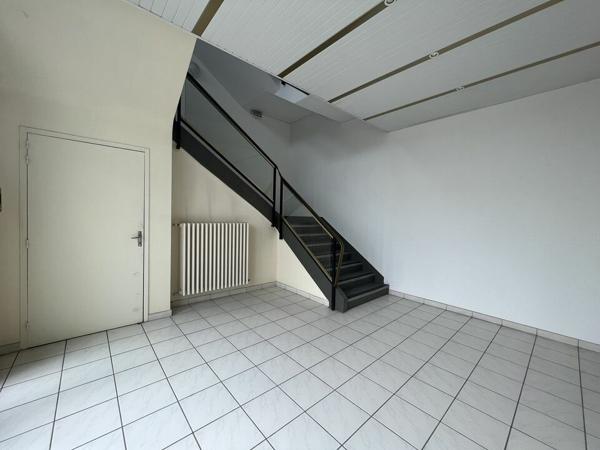 BUREAUX à LOUER de 778 m²