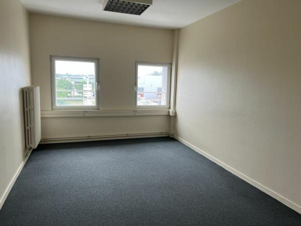 BUREAUX à LOUER de 778 m²