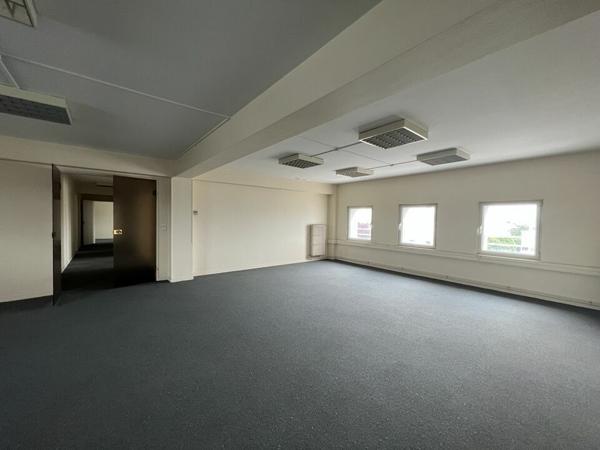 BUREAUX à LOUER de 778 m²