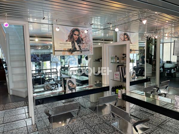 Fond de commerce et immeuble à Saint Sever 8 pièces