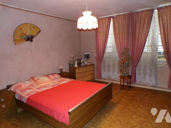 Maison de village de type 5 mitoyenne d'un côté