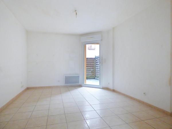 Plain-pied au calme, dans le centre ville