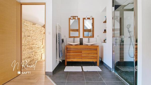 Maison 150m2, 5 chambres, 3 salles d'eau, terrain 383m2