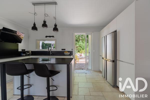 Maison à vendre 5 pièces 126,83 m² Tourrettes