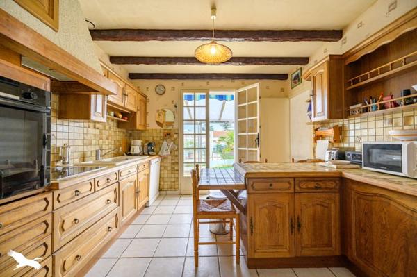 Maison à vendre |  Nieul-sur-Mer |  6 pièces | 143 m²