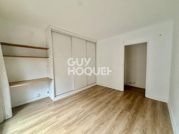 Paris 12 - Grand studio avec balcon